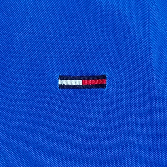 Vintage Tommy Hilfiger Tee - Picture 5 of 5